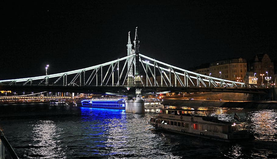 Budapest At Night, Liberty Bridge, danube, illumination, passenger ship, HD wallpaper