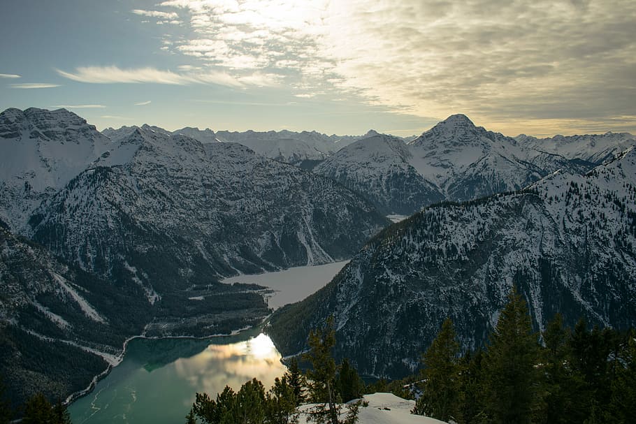 body of water beside snowy mountains, snow cover mountain, mountain range HD wallpaper