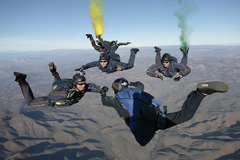 four men skydiving, fall, team, parachute, falling, sport, high HD wallpaper