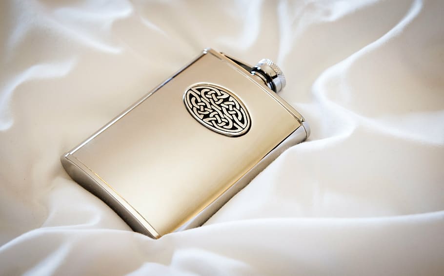 whisky, hip flask, bottle, silver, alcohol, steel, container HD wallpaper