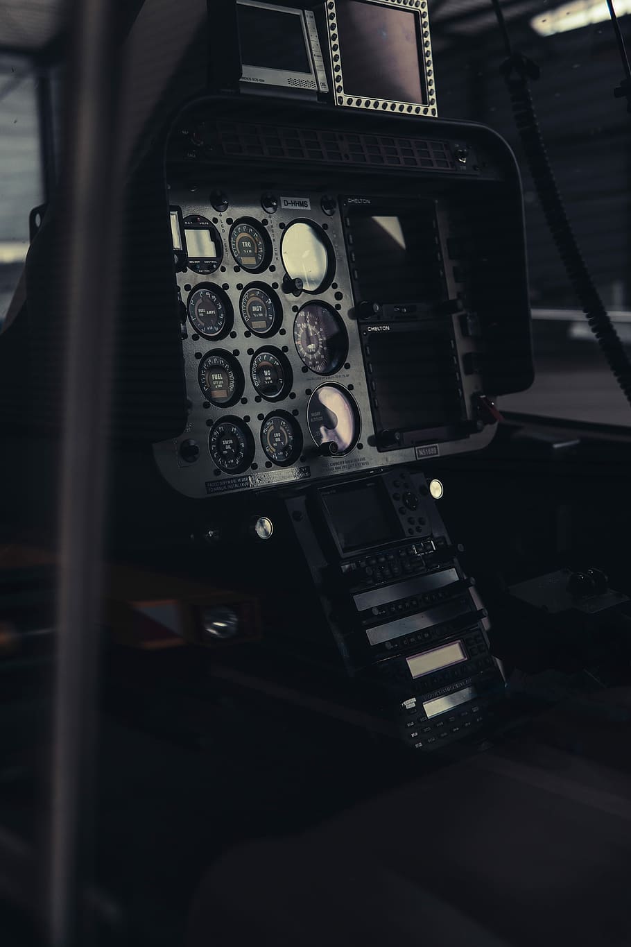shallow focus photography of black gauges, gray analog electronic machine HD wallpaper