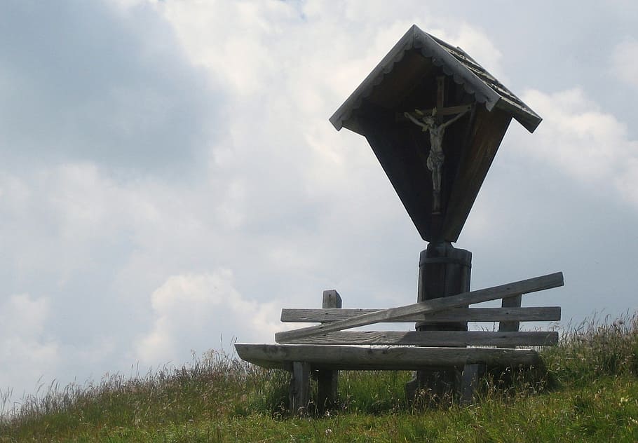 wayside cross, bank, clouds, alm, landscape, sky, mountain HD wallpaper