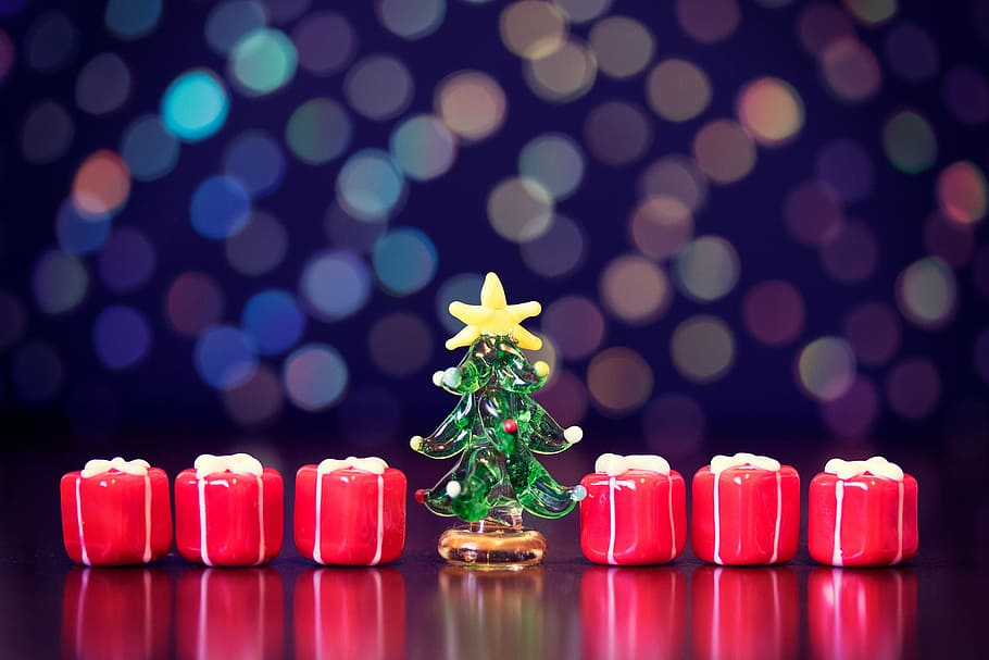 green christmas tree glass figurine, decoration, celebration HD wallpaper