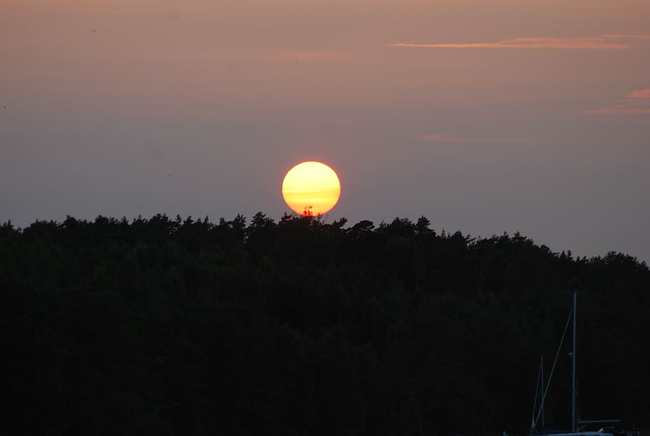 moon, a full moon, summer night, sky, sunset, beauty in nature HD wallpaper