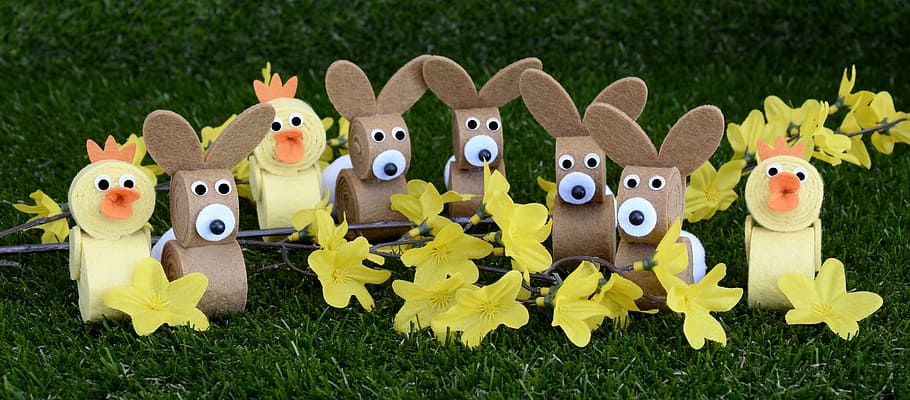 ducks and rabbits decors on grass, easter, easter bunny, chicks HD wallpaper