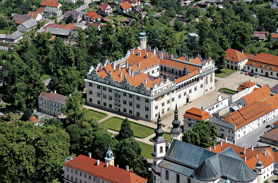 Litomyšl Chateau, Renaissance Monument, the splendor of gardens, HD wallpaper