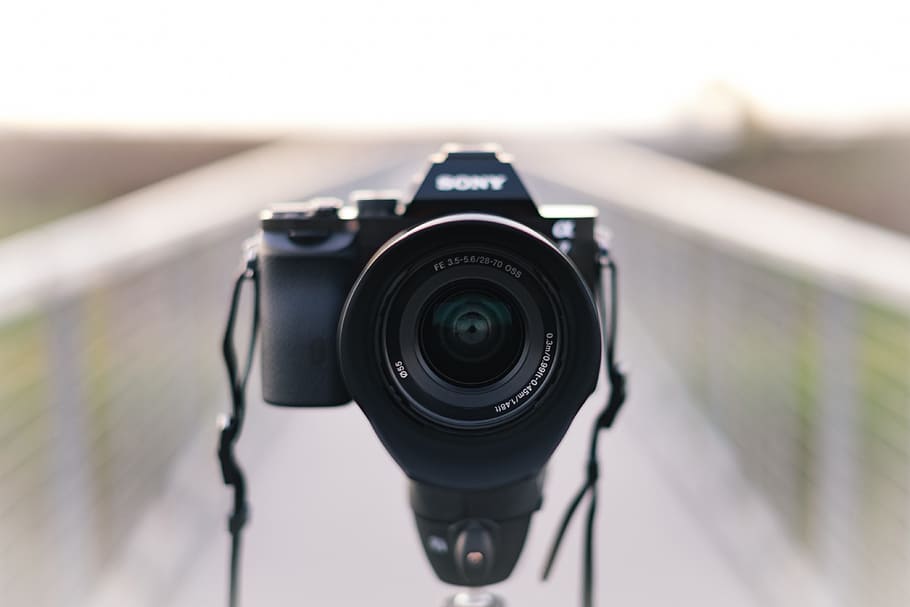 Camera on tripod, technology, photographer, camera - Photographic Equipment HD wallpaper