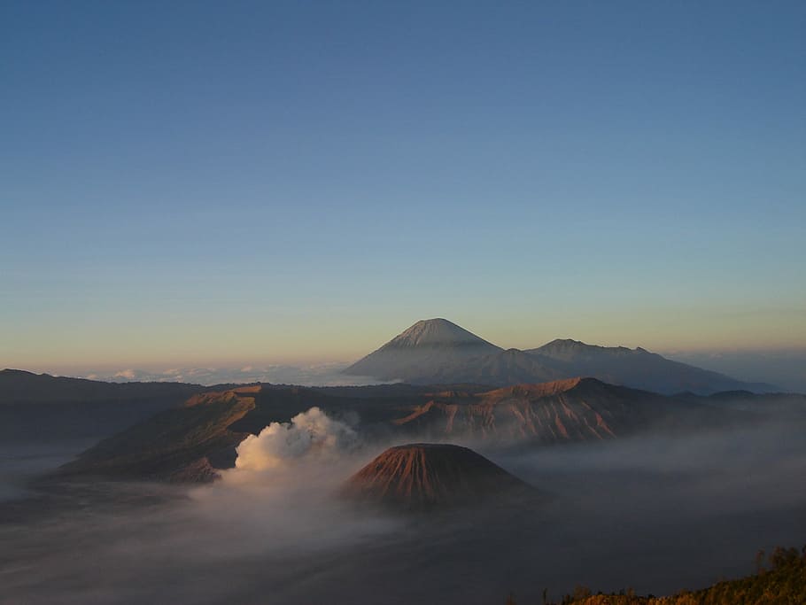 mountain surrounded by clouds, Indonesia, Bromo, Java, Landscape HD wallpaper