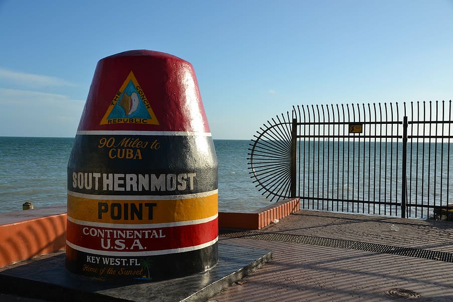 Với hình nền Key West có hàng rào thép gần biển, bạn sẽ được trải nghiệm một khung cảnh tuyệt vời với trời xanh, biển cả và hàng rào thép bắt mắt. Hãy cùng tải về và thưởng thức những hình ảnh HD đầy chi tiết của Key West.