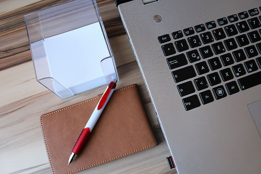 laptop, notebook, desk, workplace, pen, table, communication HD wallpaper