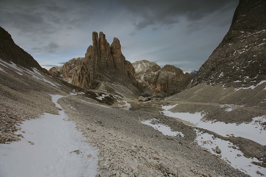 brown rock formation, desert and rocky mountains, dolomite, snow HD wallpaper