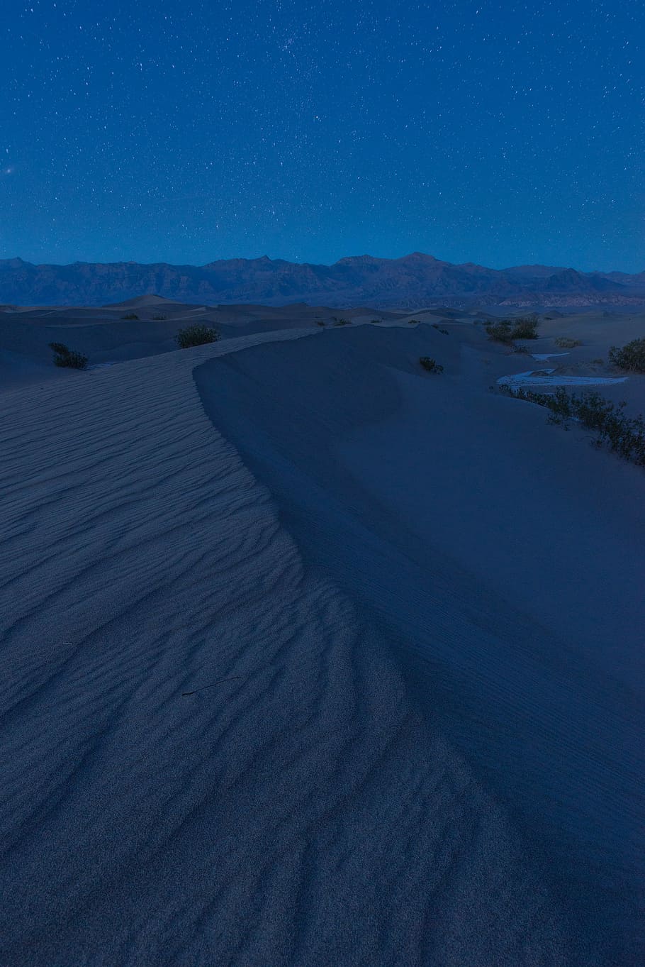 landscape photography of desert, body of water and shore, mountain HD wallpaper