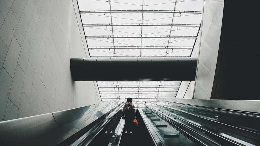 person on escalator, person riding escalator, building, architecture HD wallpaper