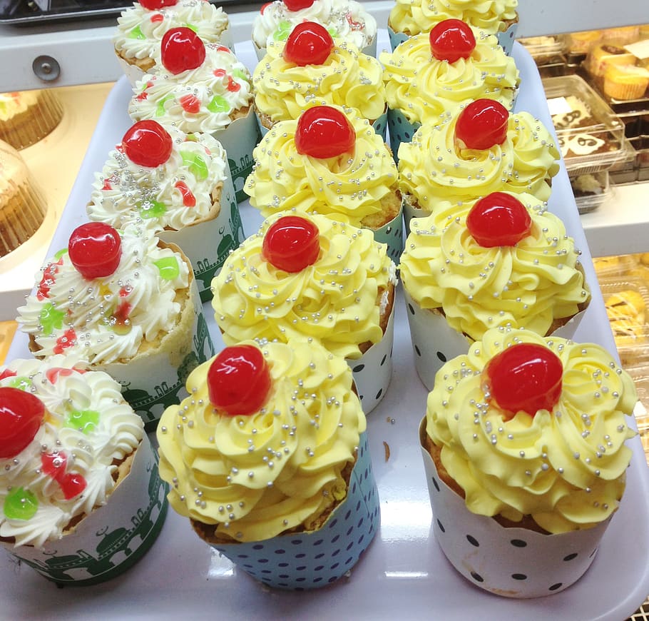 cup cake, yellow, sweet, food and drink, sweet food, indulgence HD wallpaper