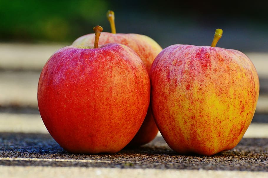 Apple, Fruit, Delicious, Vitamins, fruits, healthy, sweet, freshness HD wallpaper
