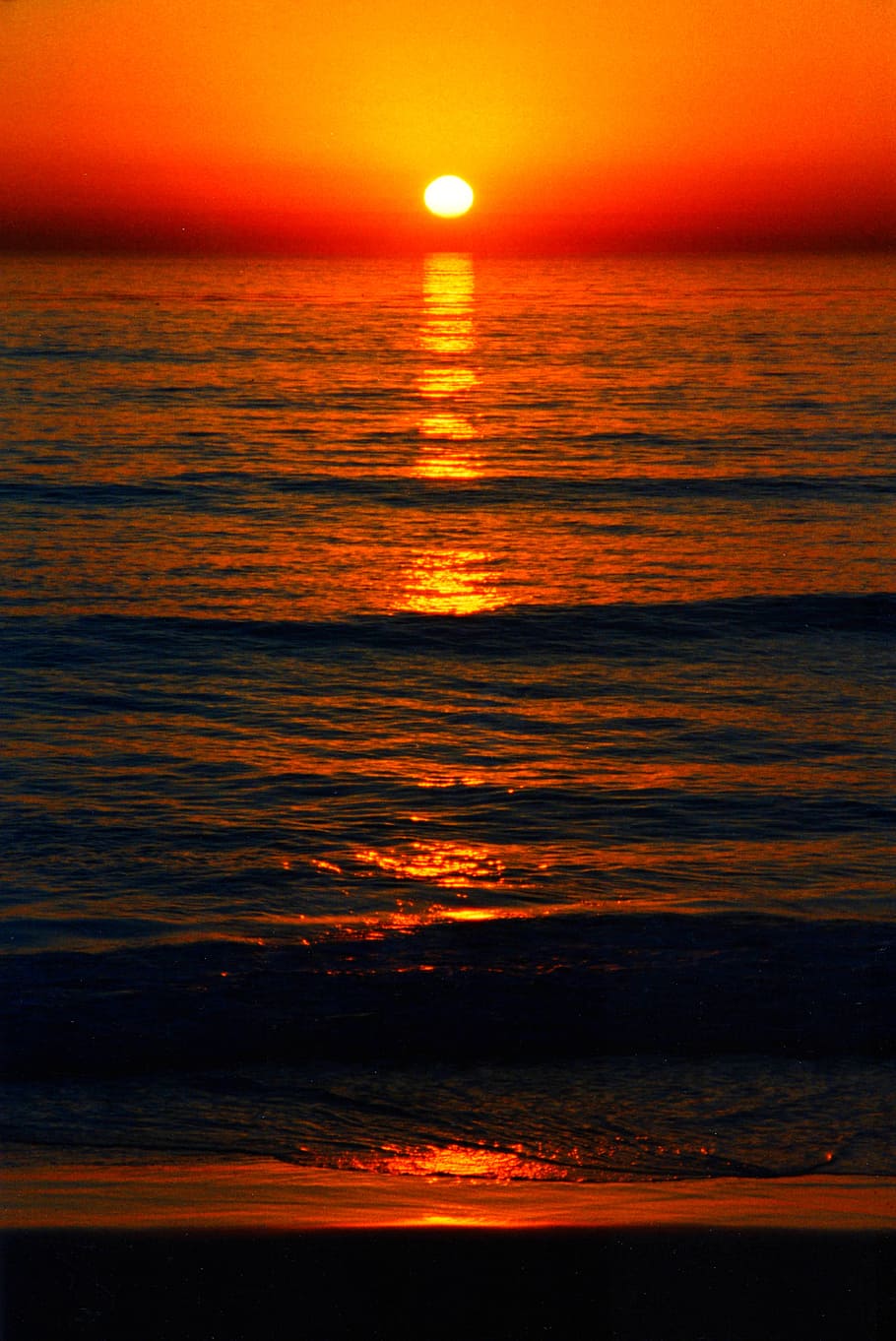 Sunset, Glow, Red, Orange, Sea, Waves, water, reflection, romantic HD wallpaper