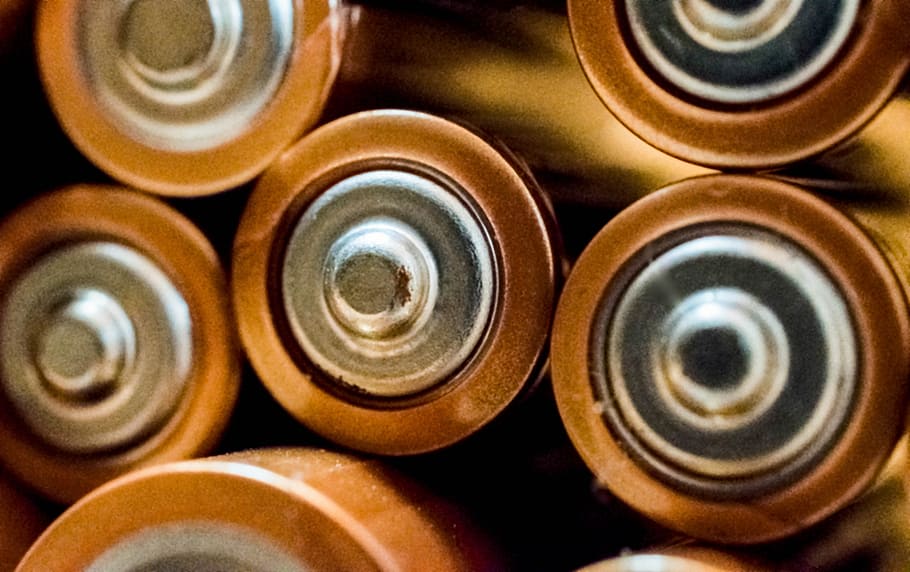 Close-up Photo of Batteries, blur, brass, circles, focus, round HD wallpaper