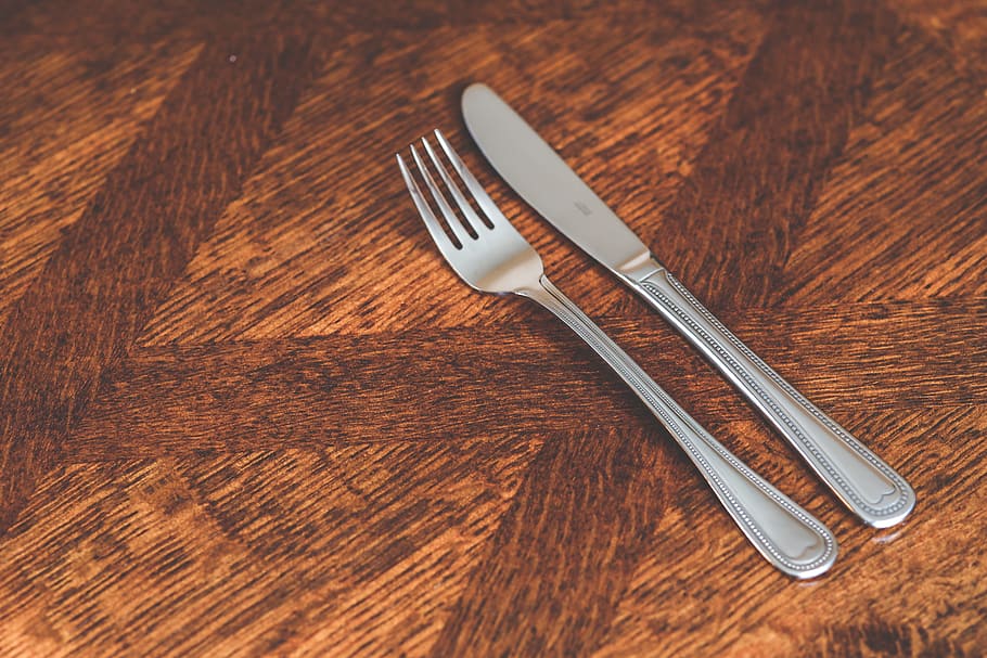 grey stainless steel fork and steak knife, knive, cutlery, eating HD wallpaper