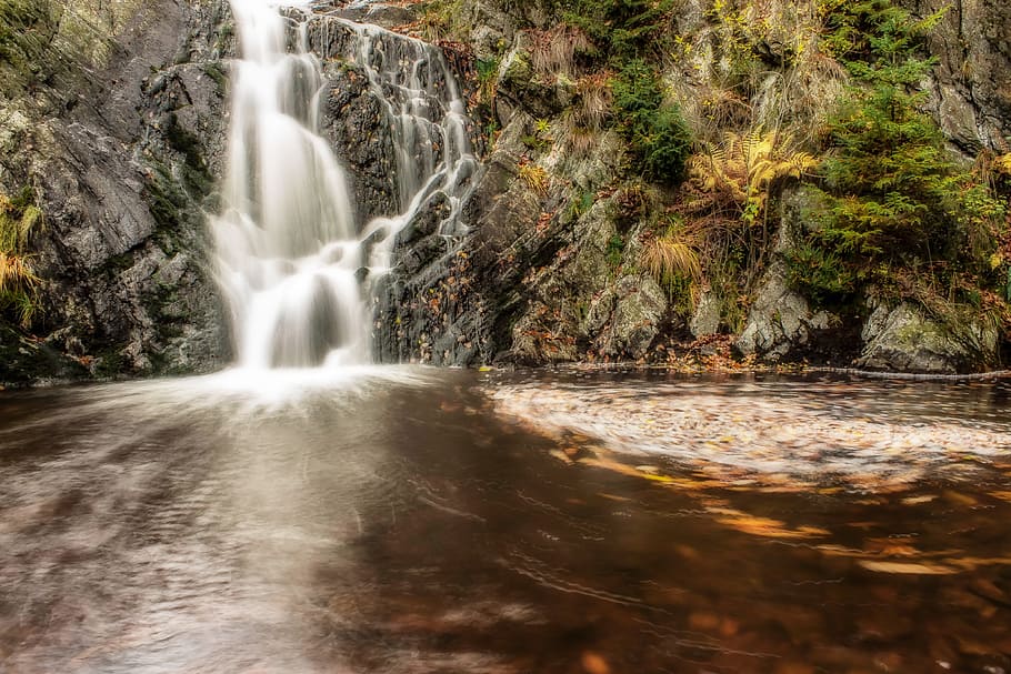 photo of waterfalls, small waterfall, flow, waters, bubble, river