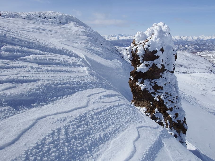 Mountains, Ridge, Winter, Snow, Frost, cold, snowdrifts, snowflakes HD wallpaper