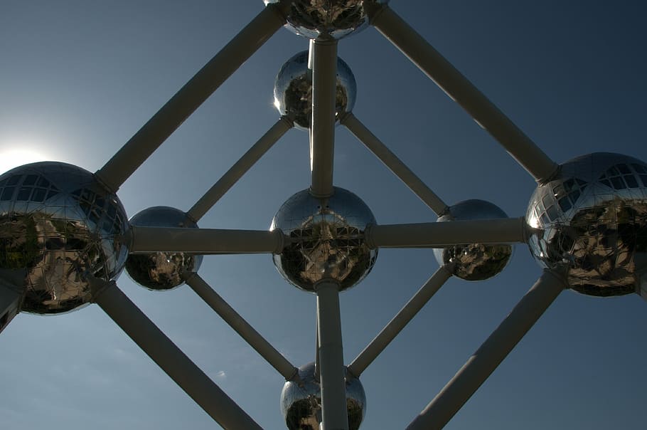 atomium, building, chrome, sky, ball, art, mirroring, connections HD wallpaper