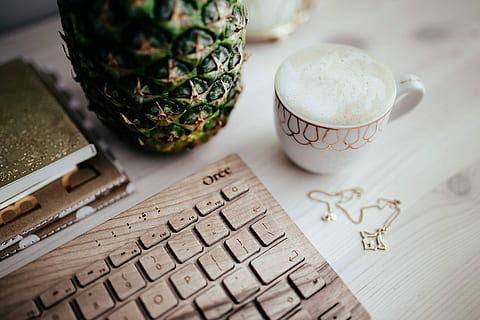 Wooden keyboard and cup of coffee, technology, desk, oree, cappucino HD wallpaper
