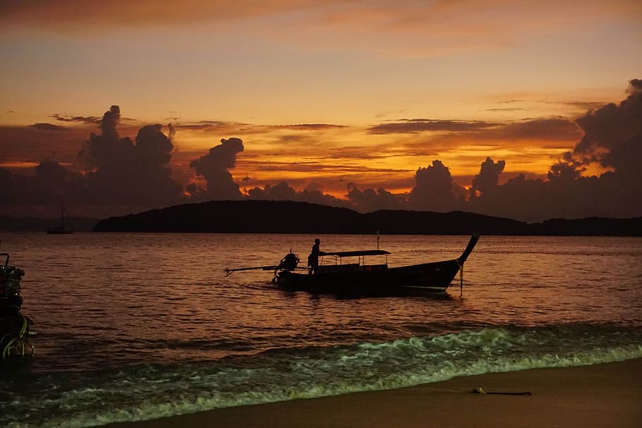 Saber, Ao Nang, Thailand, Sea, Sunset, wave, ship, boat, fisherman, HD wallpaper