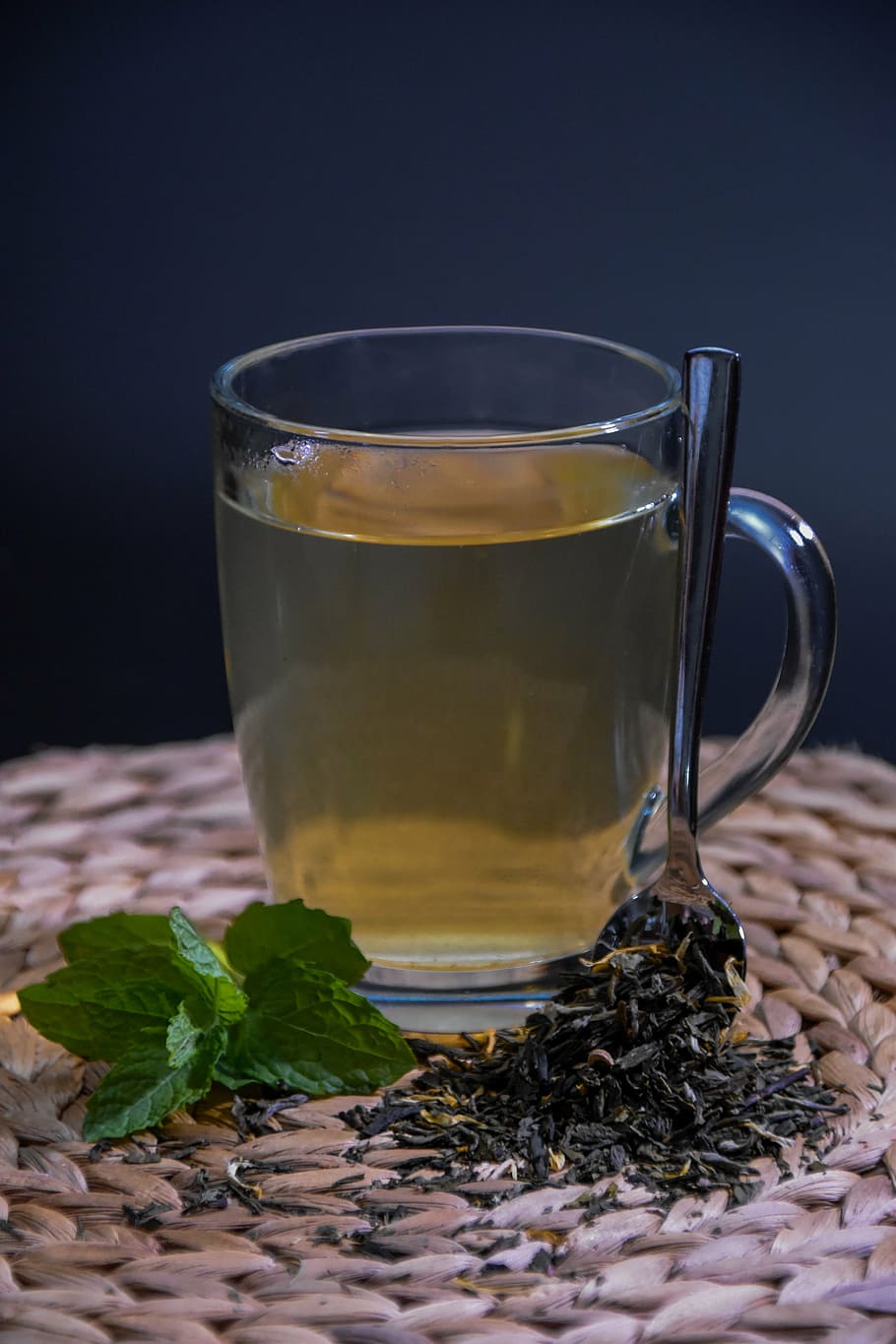 tea, mint, herbs, cup, aromatic, plant, foliage, dry leaves HD wallpaper