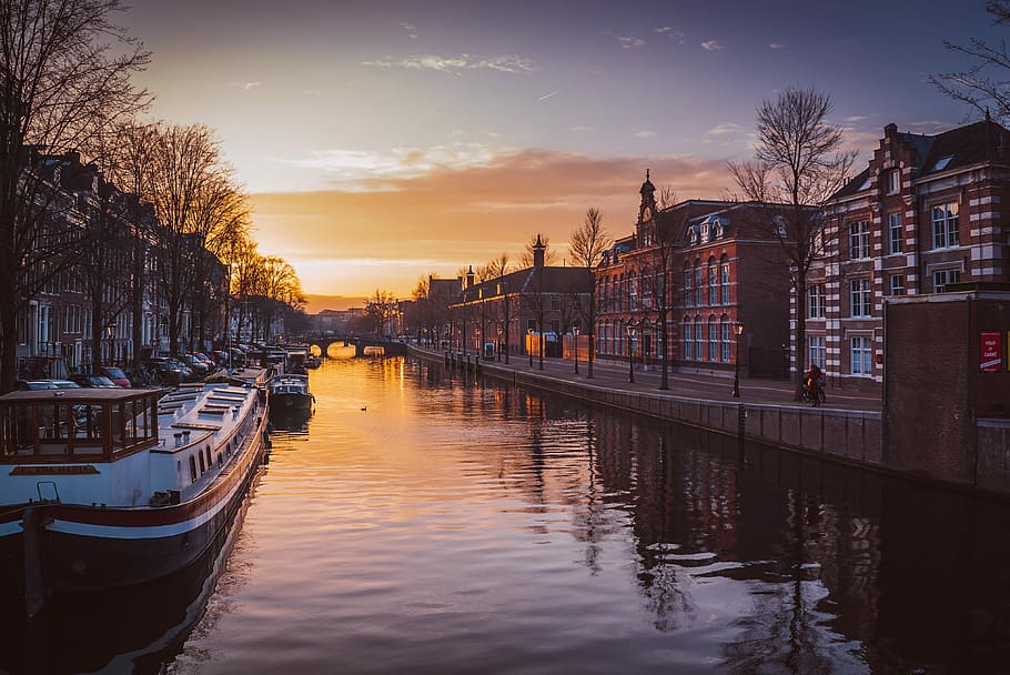 boats on river between buildings, Grand Canal, Venice, sunset HD wallpaper