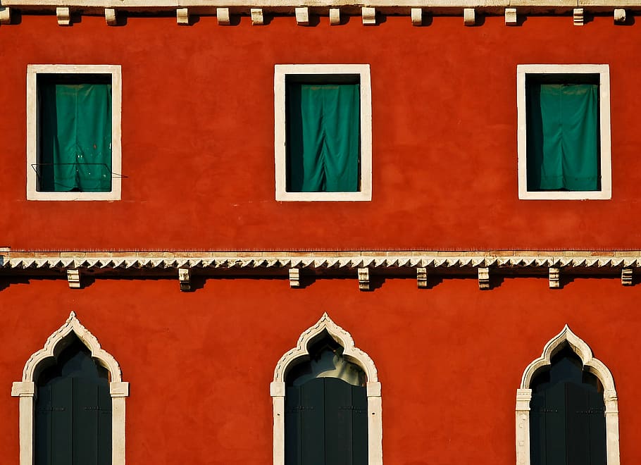 close-up photo of red two-story house, architecture, building HD wallpaper
