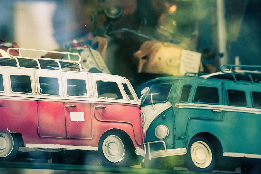 red and green Volkswagen Transporter 1 scale models, vw, combi HD wallpaper