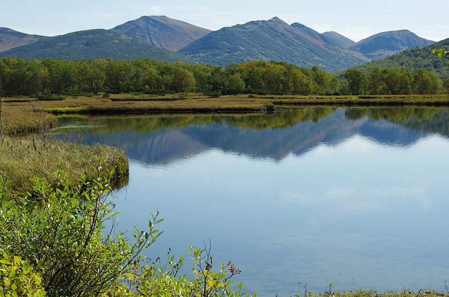 lake, mountains, forest, reflection, greens, birch, autumn HD wallpaper
