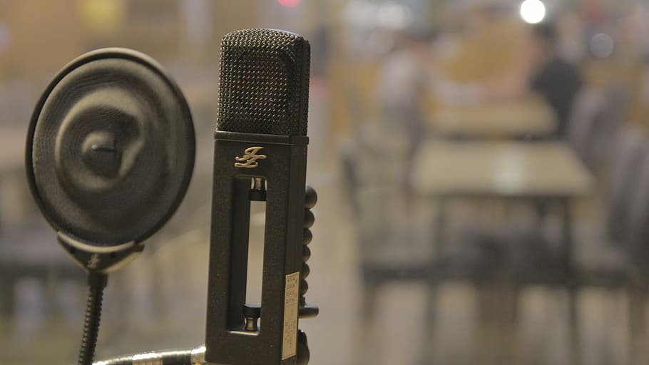 selective focus photography of condenser microphone with filter, HD wallpaper