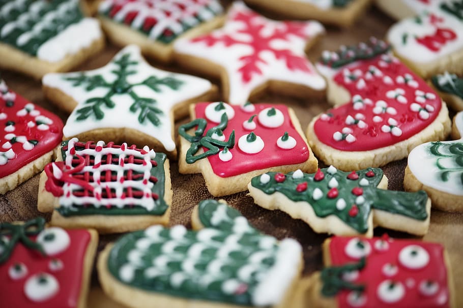 focused photo of baked cookies, christmas, holiday, yuletide, HD wallpaper