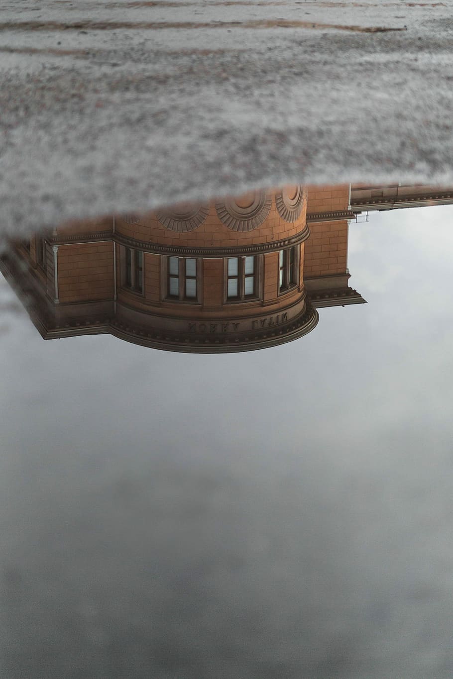 water mirror of brown commercial building, brown concrete building HD wallpaper