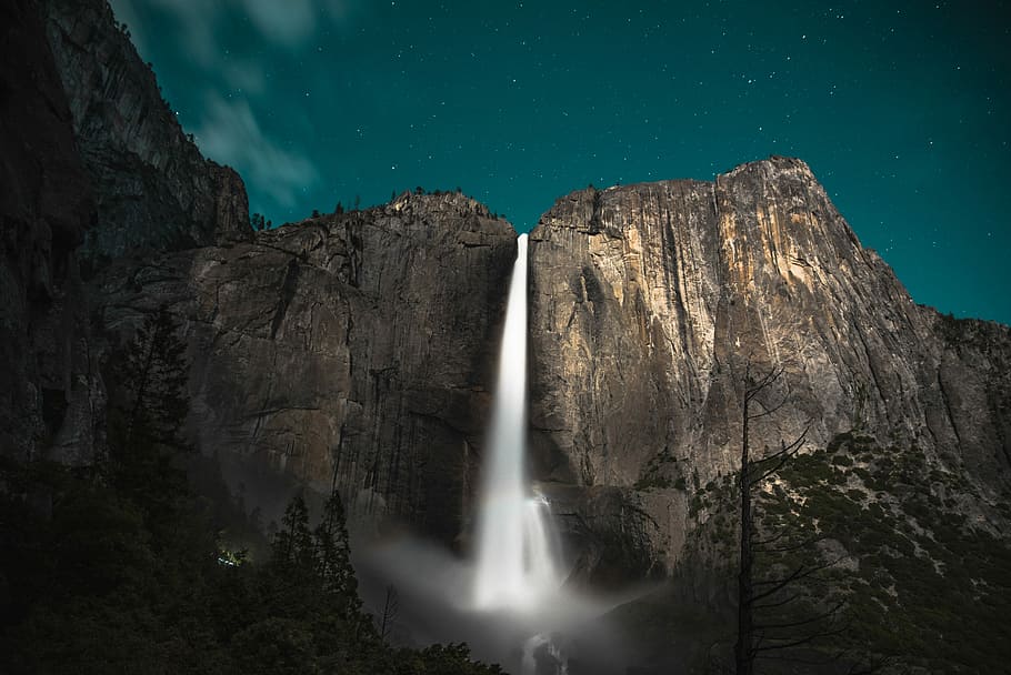 waterfalls near trees, waterfalls digital wallpaper, mist, cliff HD wallpaper