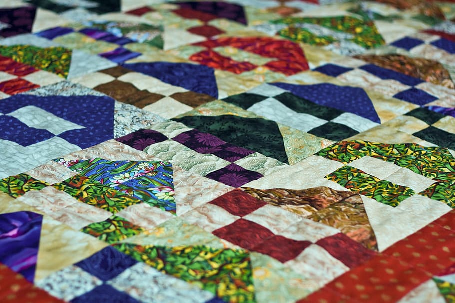 red, white, blue, and green textile, quilt, cozy, home, charming HD wallpaper