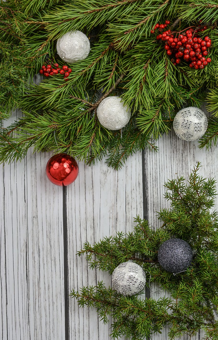 green garlands with assorted-color baubles, background, backdrop HD wallpaper