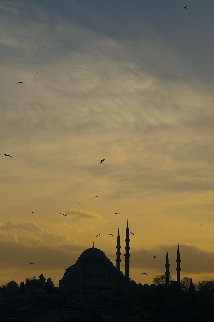 istanbul-sunset-sky-silhouette-landscape