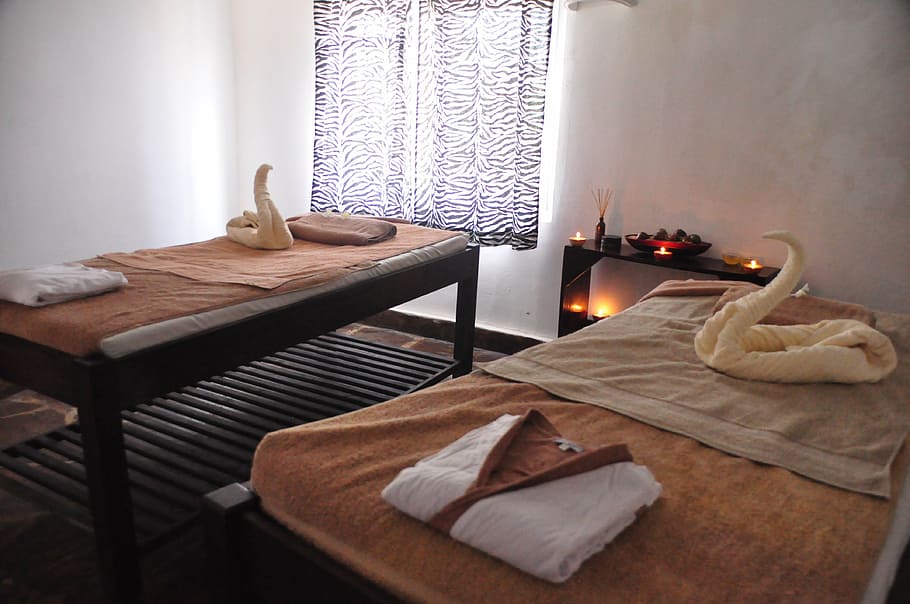filed white cloth on top of bed, couples massage, spa, relaxation HD wallpaper
