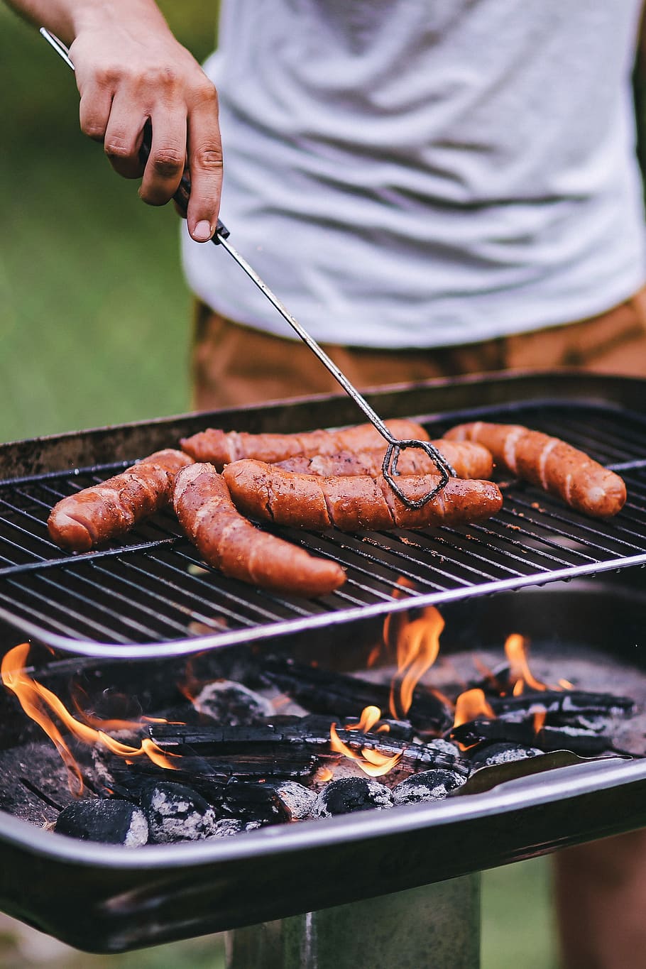 Pork and sausage on the grill, summer, outdoor, kielbasa, sausages, HD wallpaper