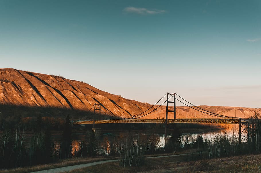 bridge near hill, hanging bridge during daytime, mountain, landscape HD wallpaper