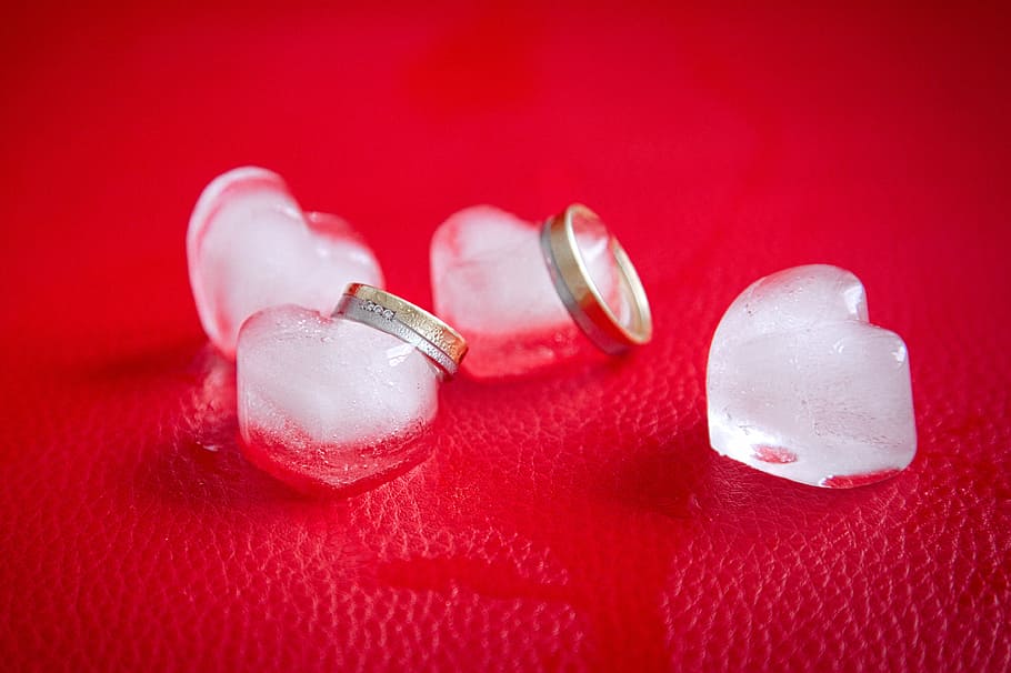 ice, frozen, cold, ice cubes, wedding, rings, red, jewelry HD wallpaper