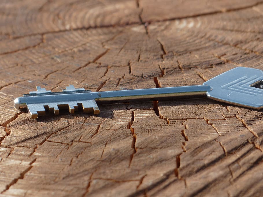 silver skeleton key, Safe, Door, Open, Make Up, safe key, door key HD wallpaper