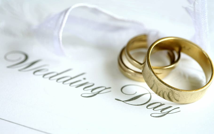 gold-colored ring on white card, wedding, picture, website, wedding Ring, HD wallpaper