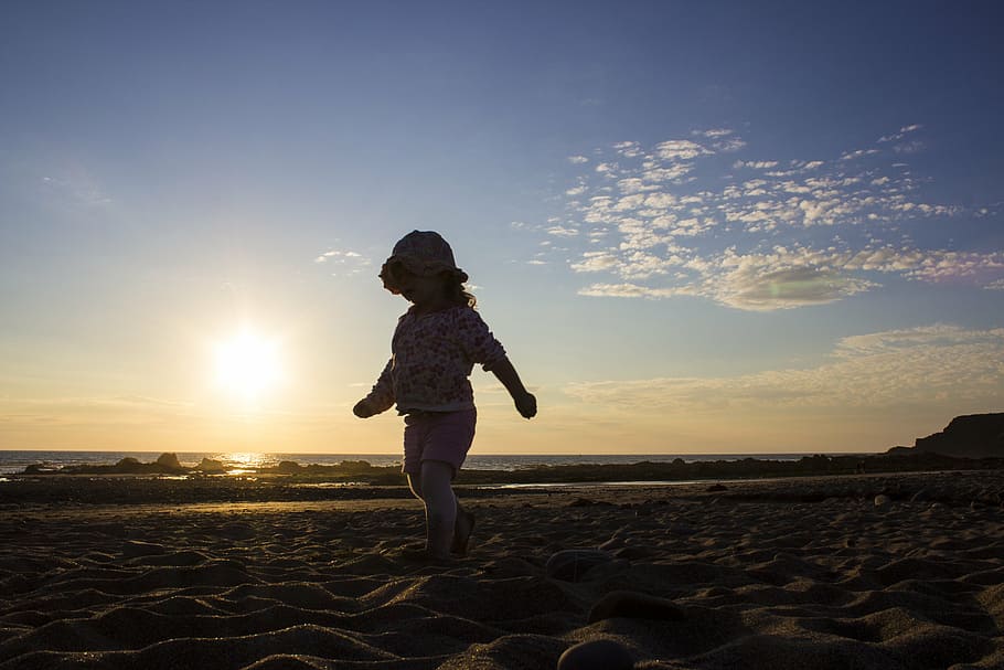sunset, beach, girl, child, ocean, sea, vacation, sky, summer HD wallpaper