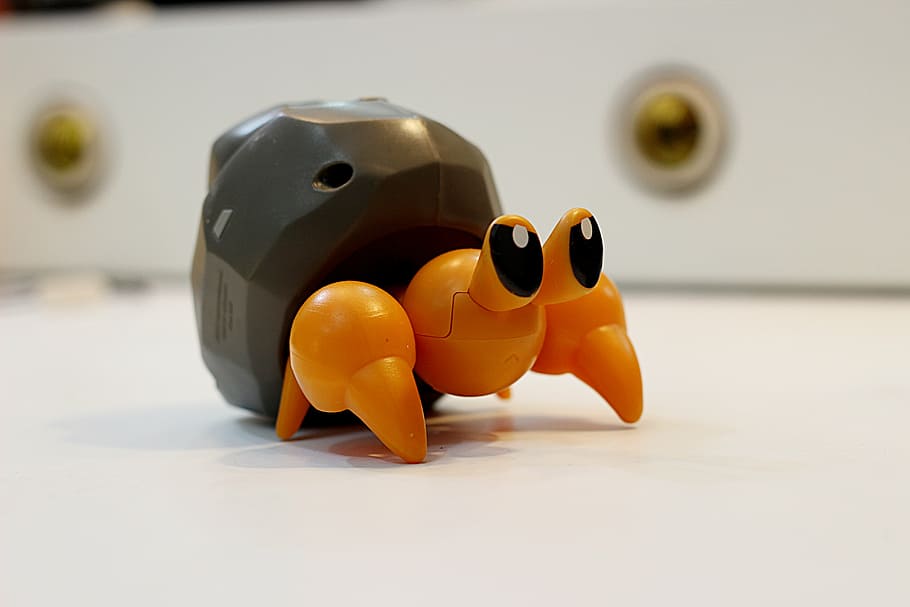 black and orange plastic sea creature toy, crab, pokémon, dwebble HD wallpaper