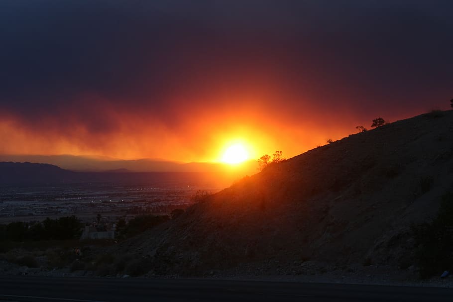 sun, fire, light, bright, glow, horizon, orange, flare, burn HD wallpaper