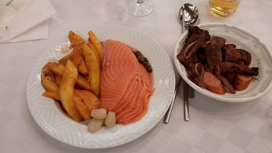 Salmon, Vegetables, Sausage, Dinner, food, plates, setting HD wallpaper