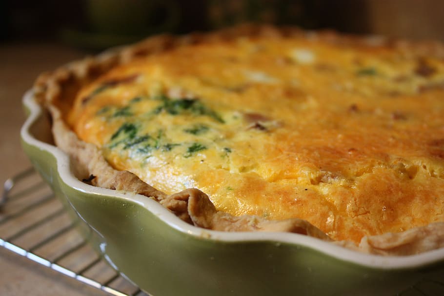 pie serve on green bowl, Quiche, Pie, Crust, Cheese, Homemade HD wallpaper